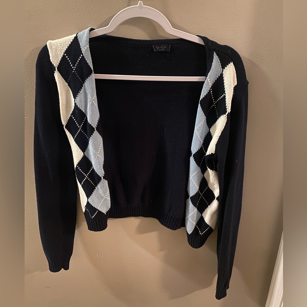 Brandy Melville John Galt plaid sweater. Can also be worn as unbutton cardigan